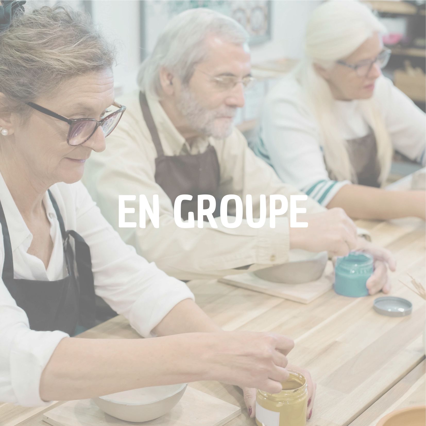 Artygala organise des ateliers en groupe. Ce sont des ateliers animés par nos partenaires artisans de poterie et de céramique Bordelais.